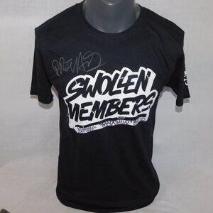 SWOLLEN MEMBERS Canada Hip Hop Group Signed Autographed Mens M Black T Shirt